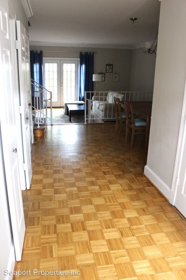 510 Tobacco Quay - Photo 2 of 14