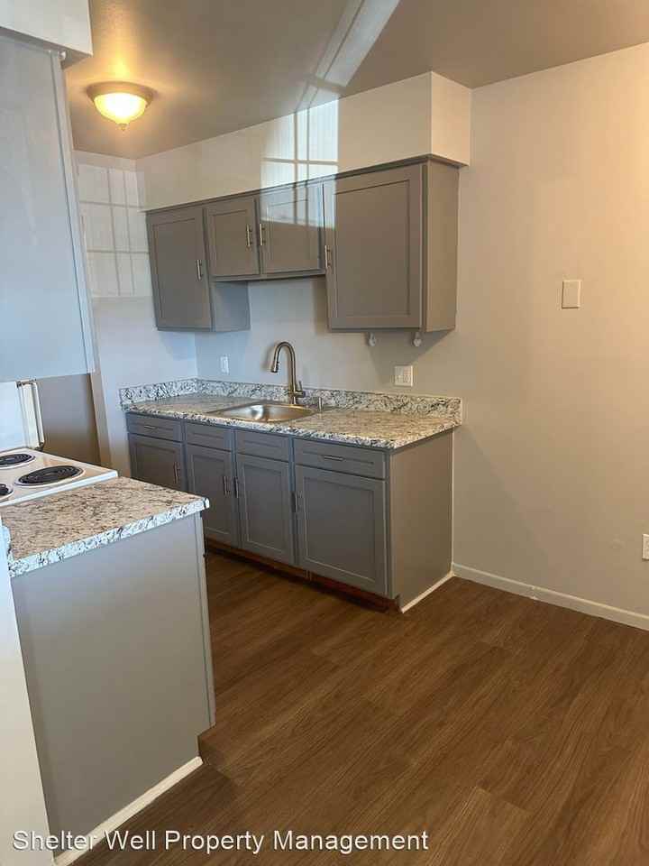 400 W Columbus Rd - Photo 2 of 7