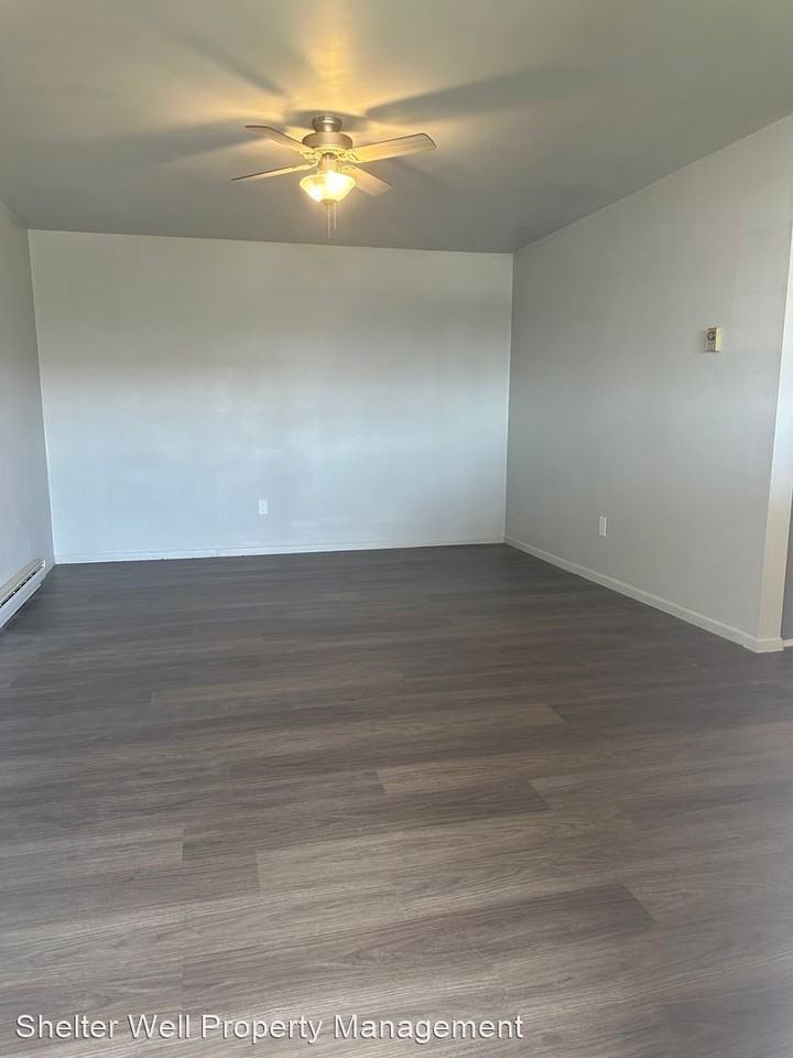 400 W Columbus Rd - Photo 3 of 7