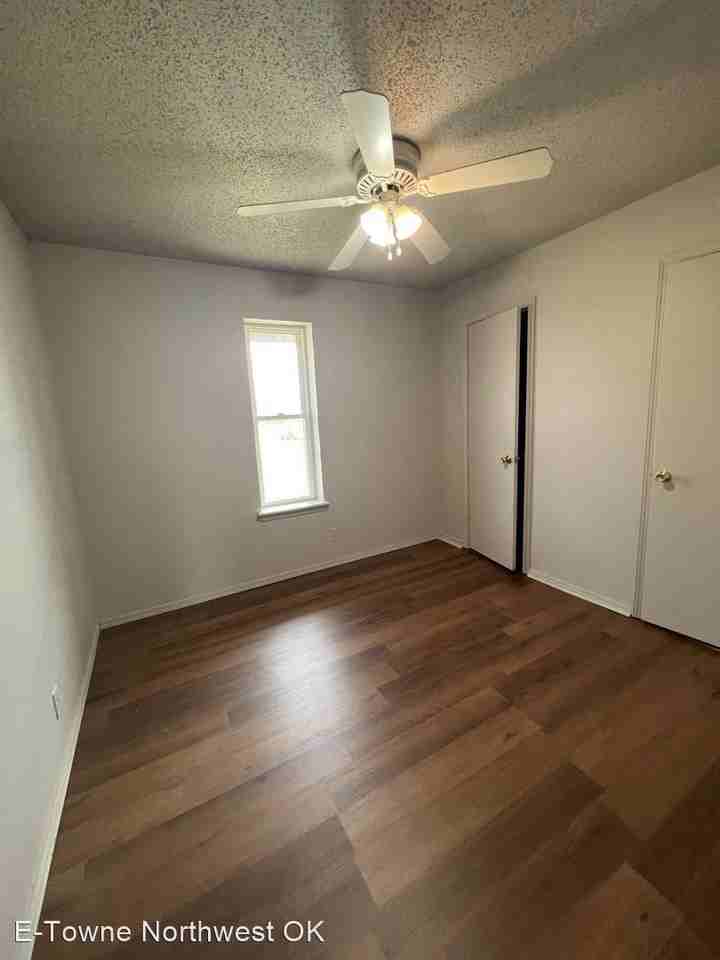 1509 Hardwood Grove St - Photo 3 of 5