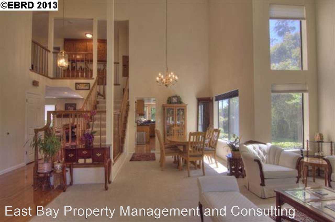 698 Fontes Dr - Photo 3 of 16