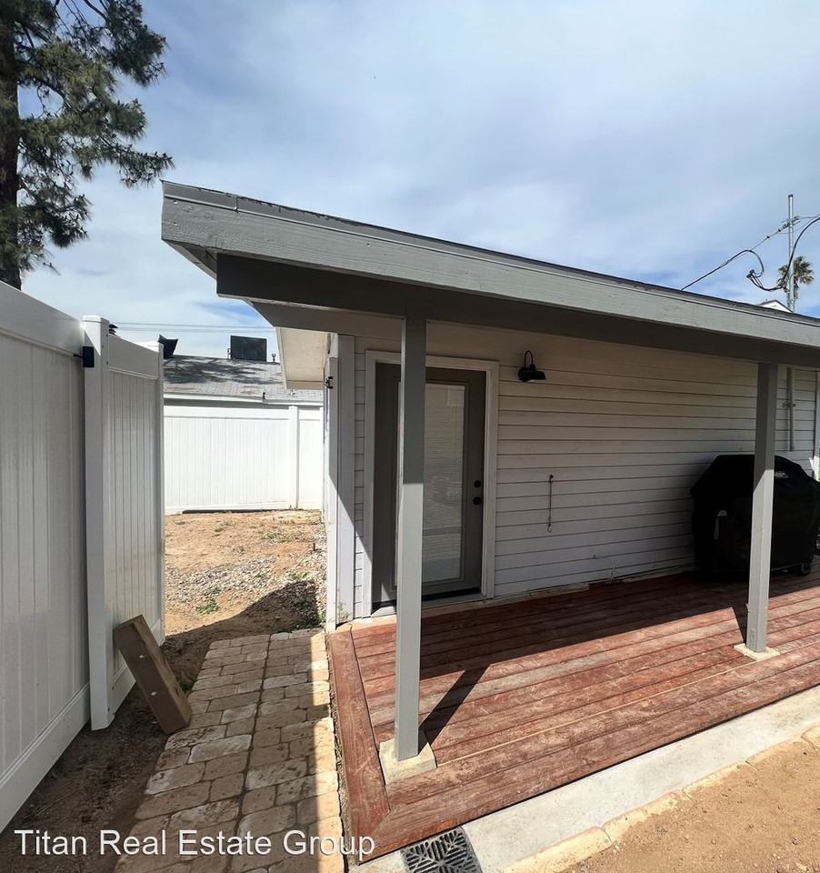 13337 Bryant St - Photo 2 of 23