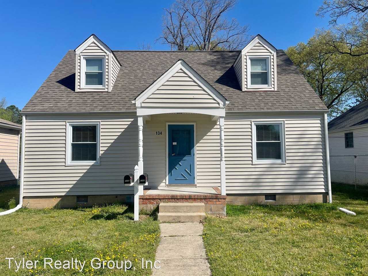 134 Roanoke Avenue Apartments 134 Roanoke Ave, Colonial Heights, VA