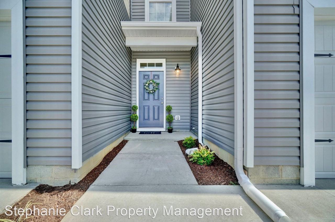 3640 Towne Point Rd - Photo 2 of 32