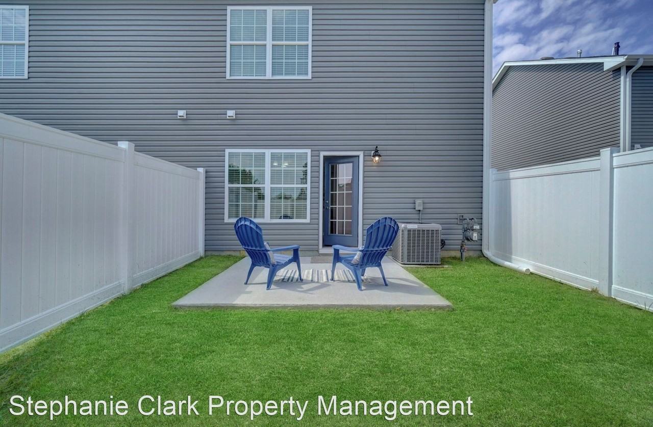 3640 Towne Point Rd - Photo 3 of 32