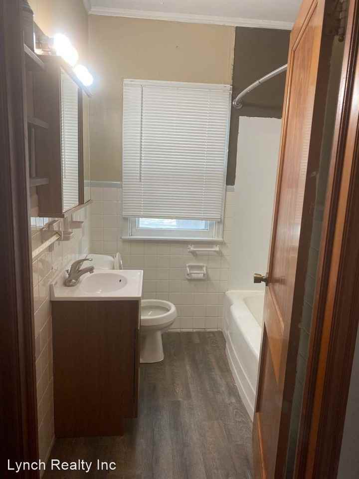 302 Goode St - Photo 2 of 12