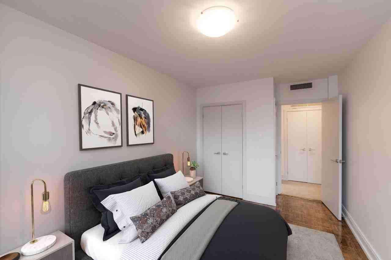 50 Alexander Street Apartments 50 Alexander St, Toronto, ON M4Y 1B6