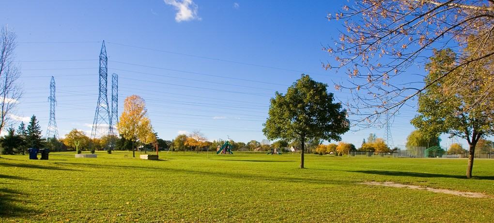 9 - 27 Bergamot Ave - Photo 3 of 3