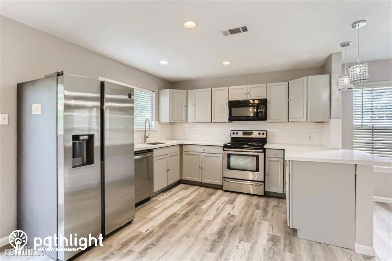 1702 Floyd Rd - Photo 3 of 14