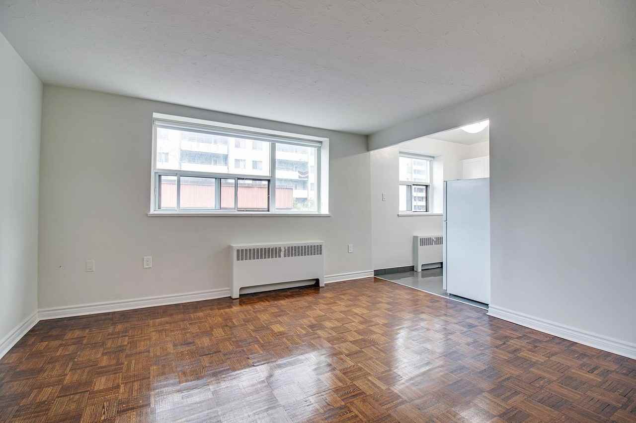 222 Wellesley Street East Apartments 222 Wellesley St E, Toronto, ON