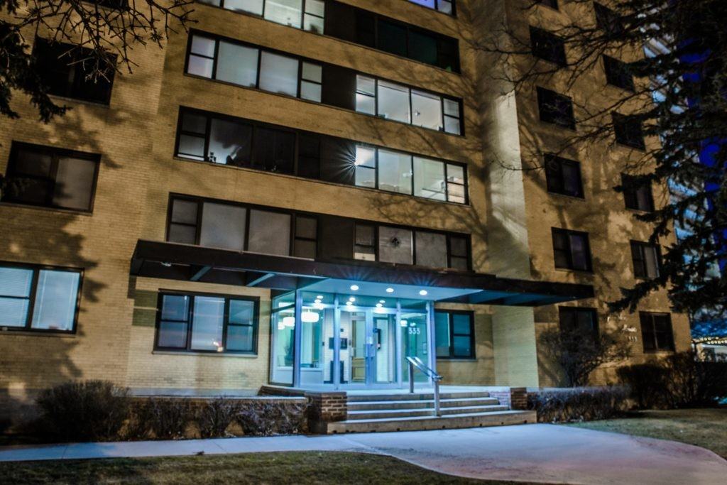 Hampton House Apartments 333 Wellington Cres, Winnipeg, MB R3M 0A1