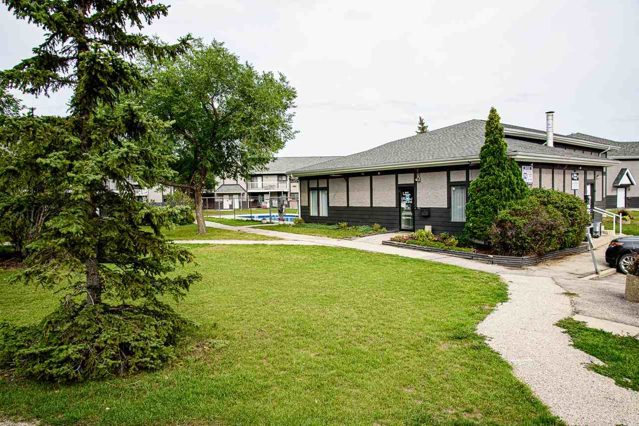 Polo Club - Photo 3 of 15