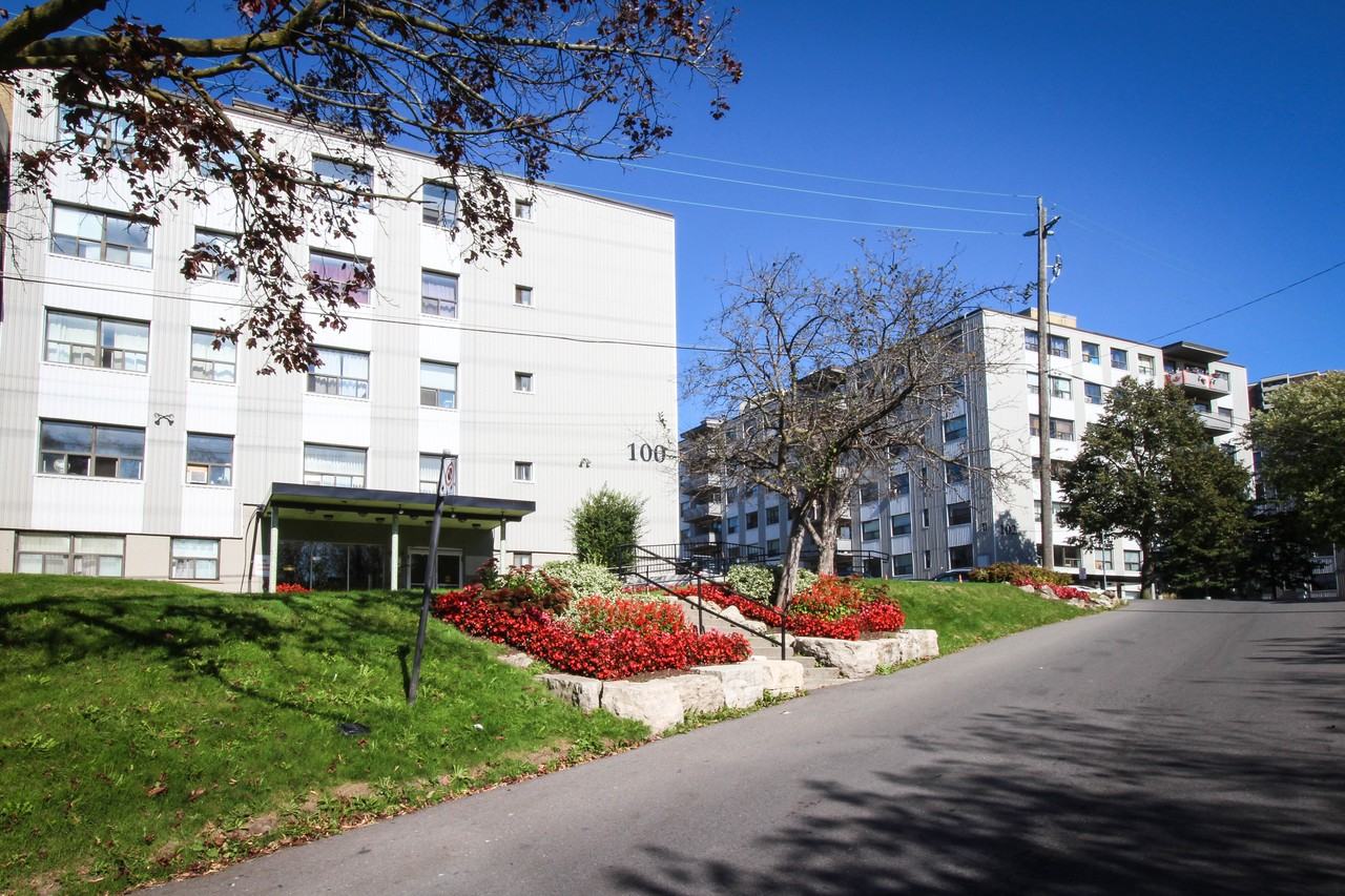 Goodwood Park Apartments 100 Goodwood Park Crt, Toronto, ON M4C 2G7