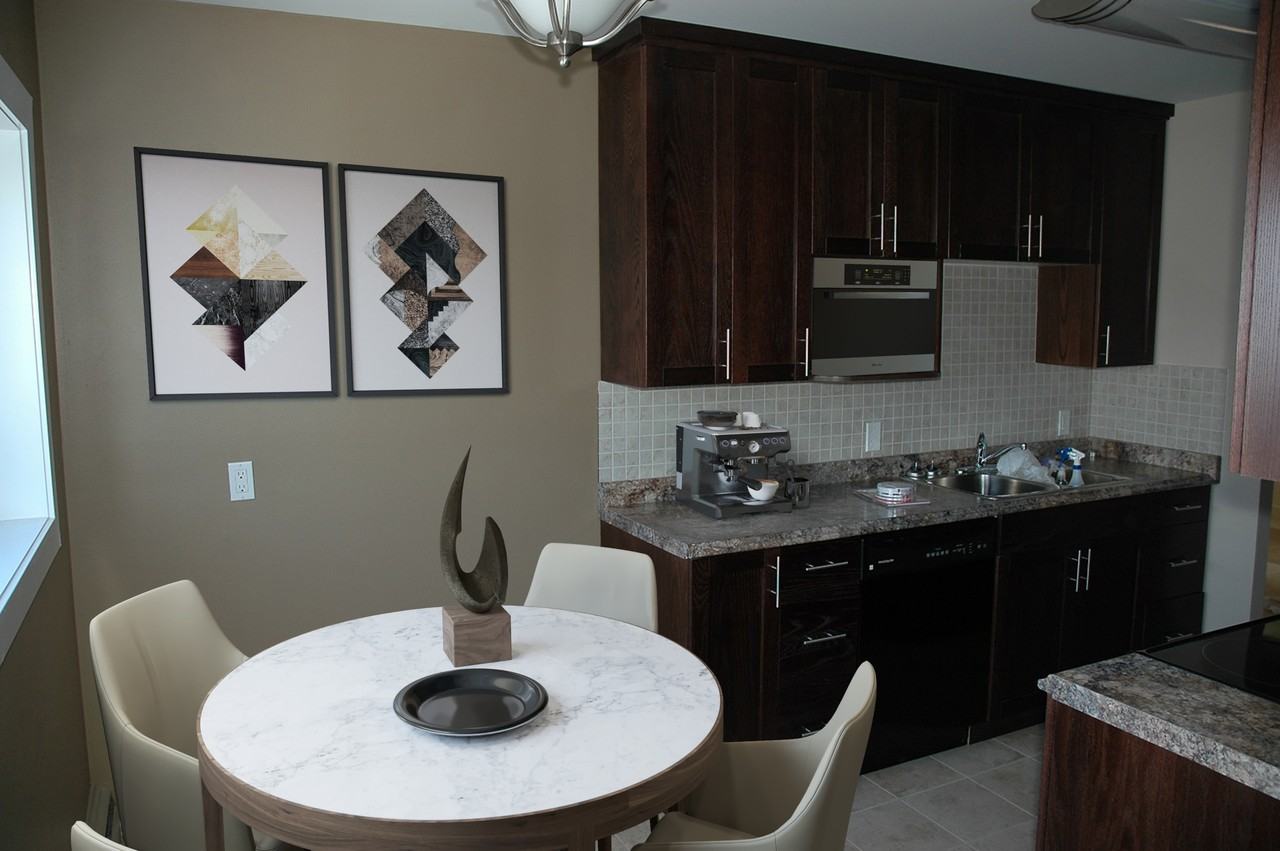 387 Edison Avenue - Photo 2 of 6