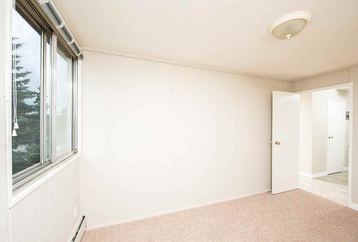 Brighton Court - Photo 6 of 19