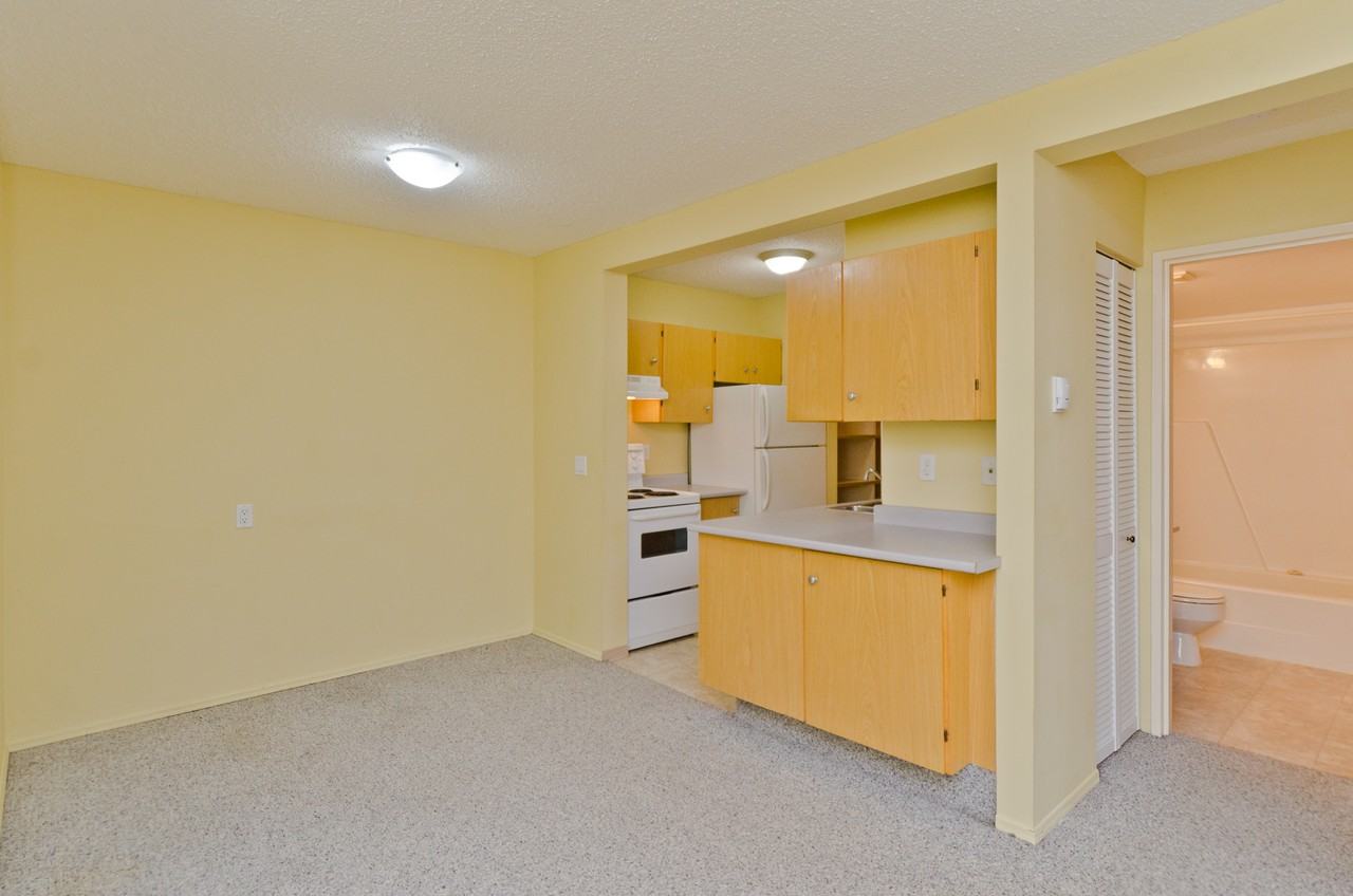 7301 4a St Sw - Photo 3 of 20