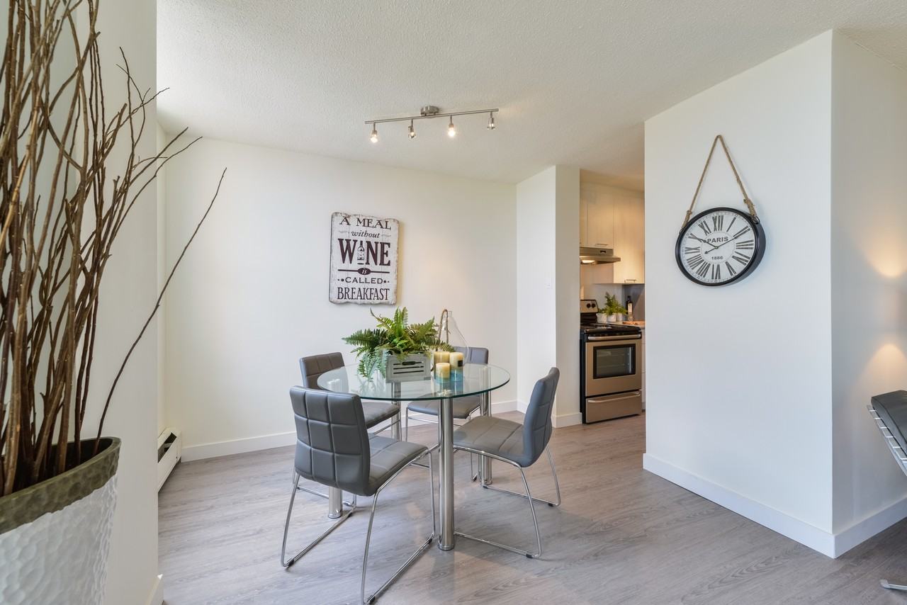 Whitehall Square Apartments 15503 87 Ave Nw, Edmonton, AB T5R 4K4