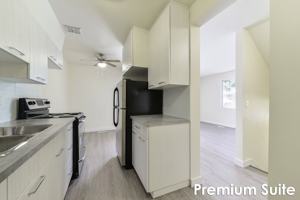 featured image of 3209 East Parkview Estates