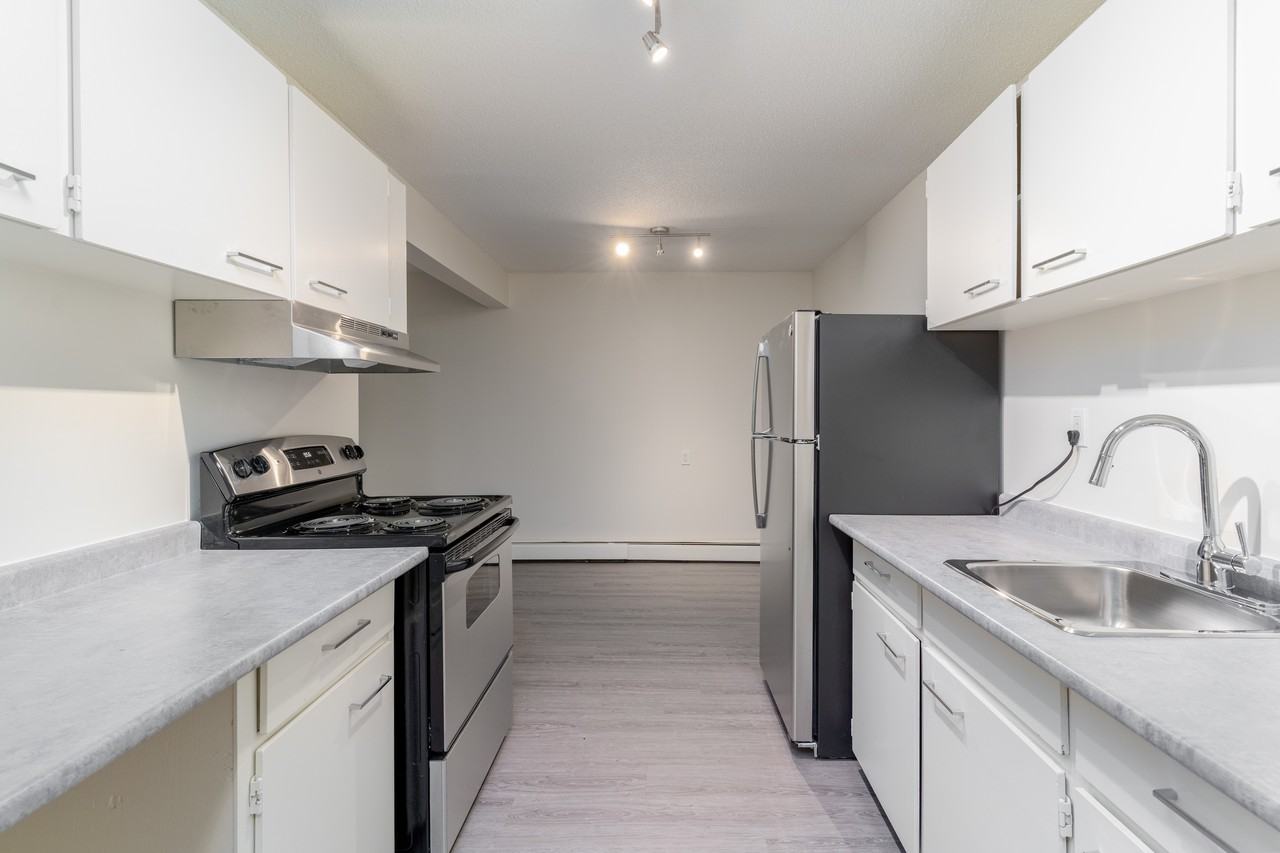 Kew Place - Photo 4 of 14