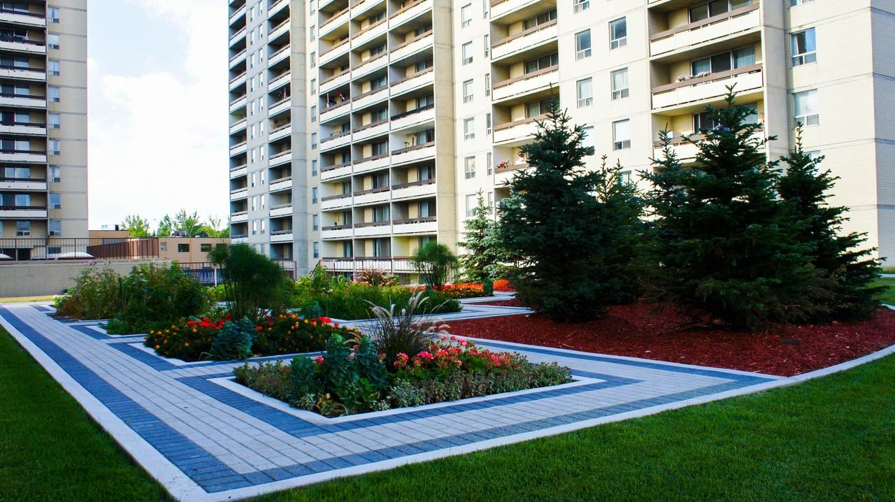 Courts of St. James Apartments 200/234 Ronald St 200, Winnipeg, MB