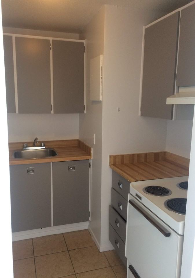 Walkley Square Apartments 1245 Walkley Rd, Ottawa, ON K1V 9S5 Zumper