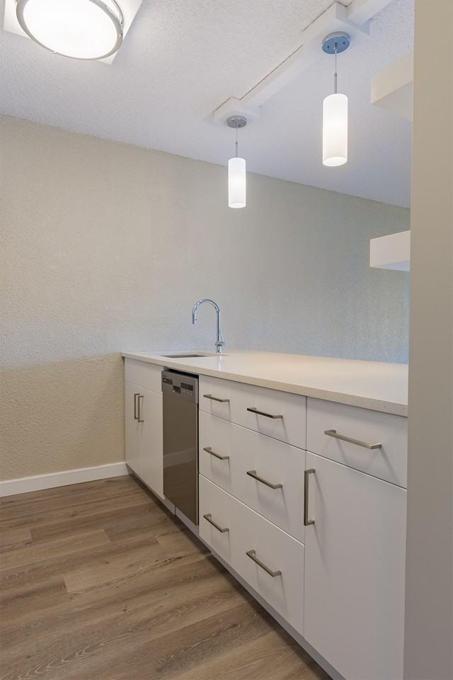 Le Jardin Apartments - 9837 110 St Nw, Edmonton, AB T5K 2L8 - Zumper