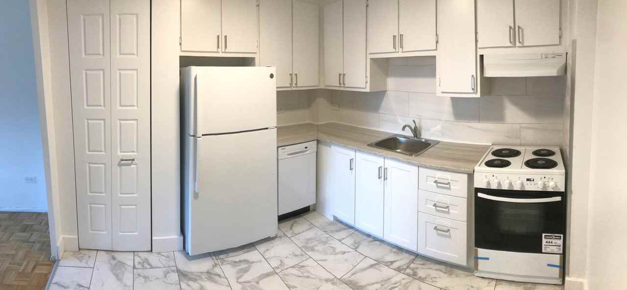 1150 Côte-Vertu - Photo 3 of 10