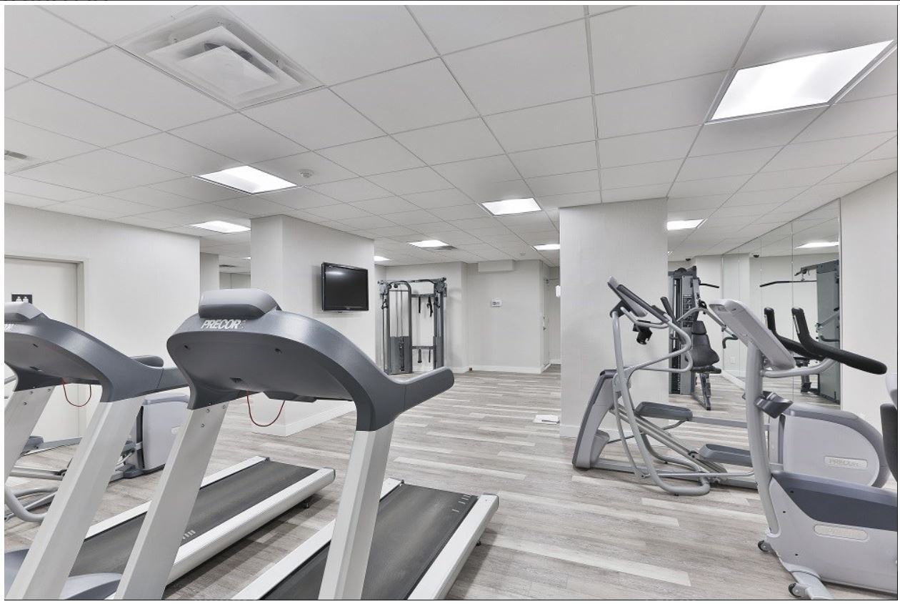 111 Raglan Avenue - Photo 4 of 7