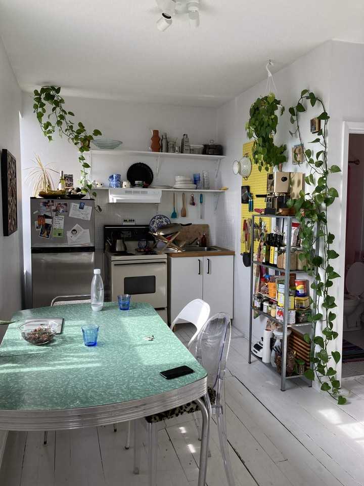 Gladstone Suites 225 Gladstone Ave, Toronto, ON M6J 3L5 Apartment