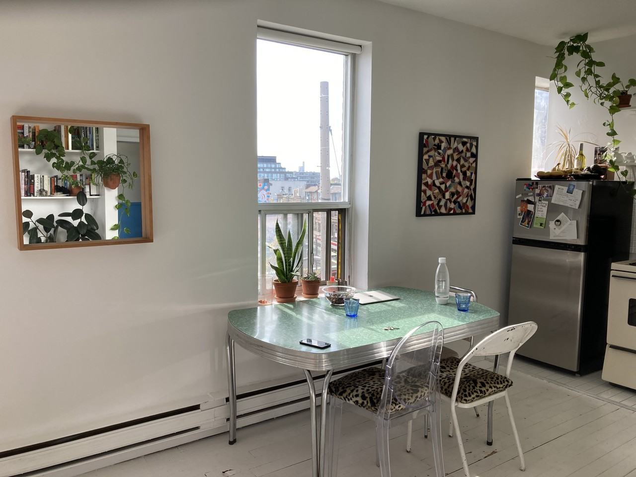 Gladstone Suites Apartments 225 Gladstone Ave, Toronto, ON M6J 3L5