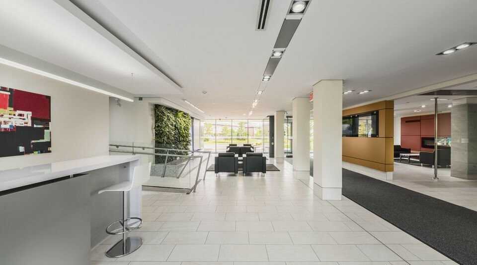 The Cobalt Apartments 90 Woodridge Cres, Ottawa, ON K2B 7T1 Zumper