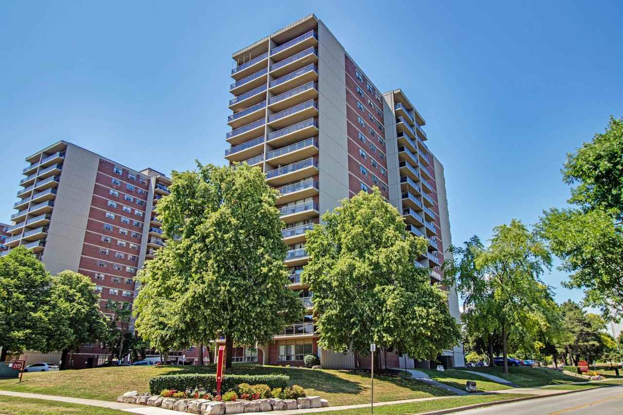 Surrey Lane Apartments - Photo 3 of 18