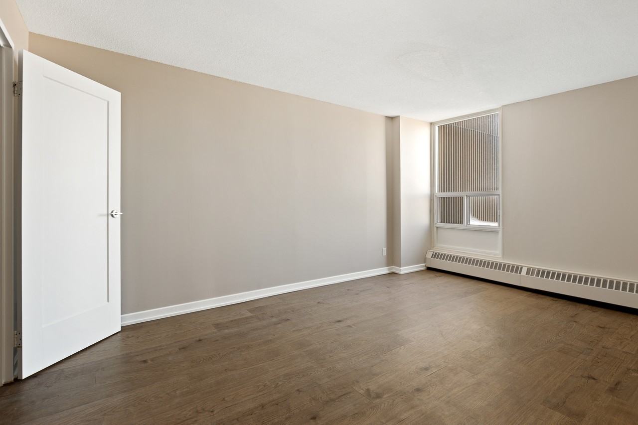 Bromley Square Apartments 2001 Carling Ave, Ottawa, ON K2A 3W5 Zumper