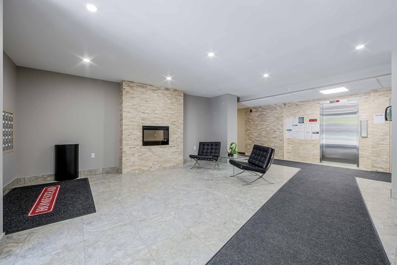 Royal Towne - Photo 7 of 11