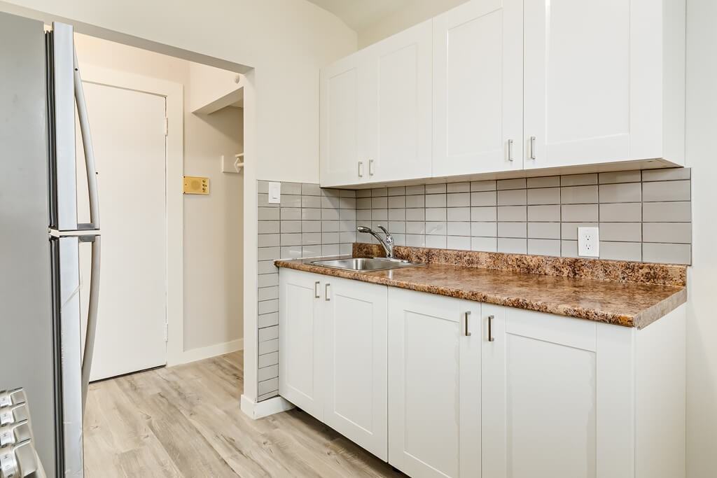 Albert Manor Apartments 11255 117 St Nw, Edmonton, AB T5G 2W3 Zumper