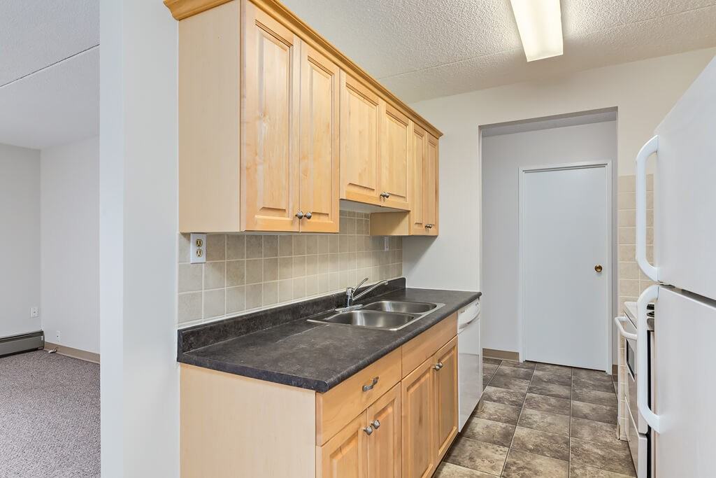 Heritage House Apartments 29 7 St Ne, Medicine Hat, AB T1A 5P4 Zumper