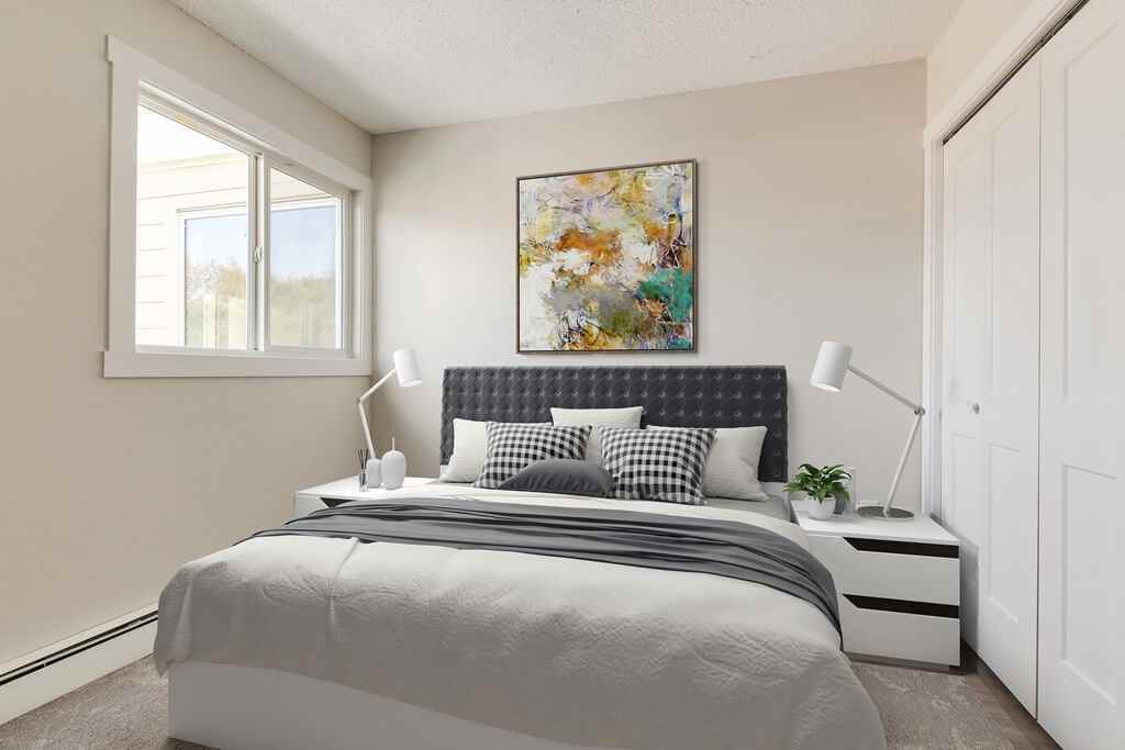 Matthew Manor - Photo 2 of 22