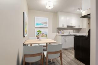 Eighty Nine Collins Apartments - Photo 1 of 1
