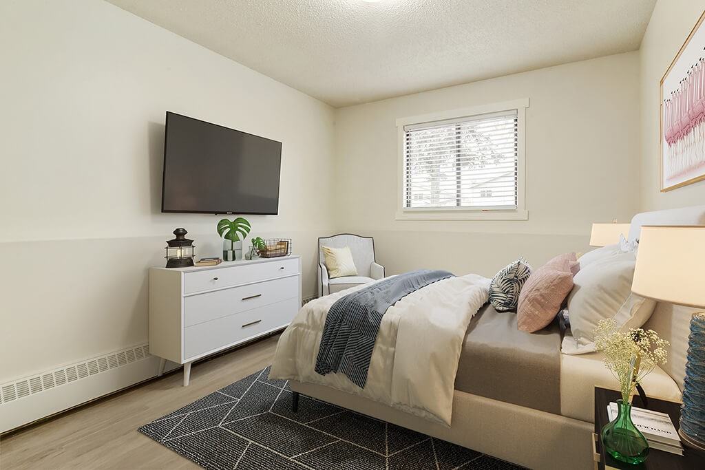 King Art - Photo 2 of 24