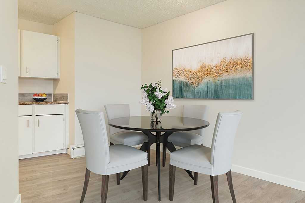 Genevieve - Photo 3 of 12