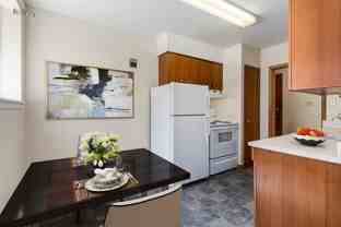 Lady Robinson Apartments - Photo 1 of 1