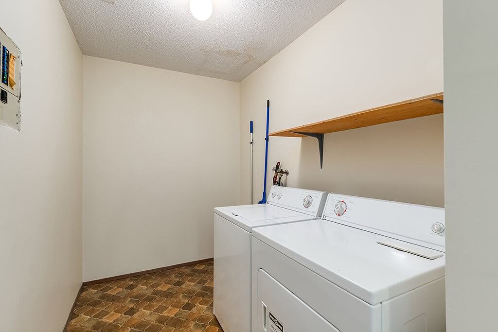 King's Alley Apartments 939 Bracewood Dr Sw, Calgary, AB T2W 3M4 Zumper