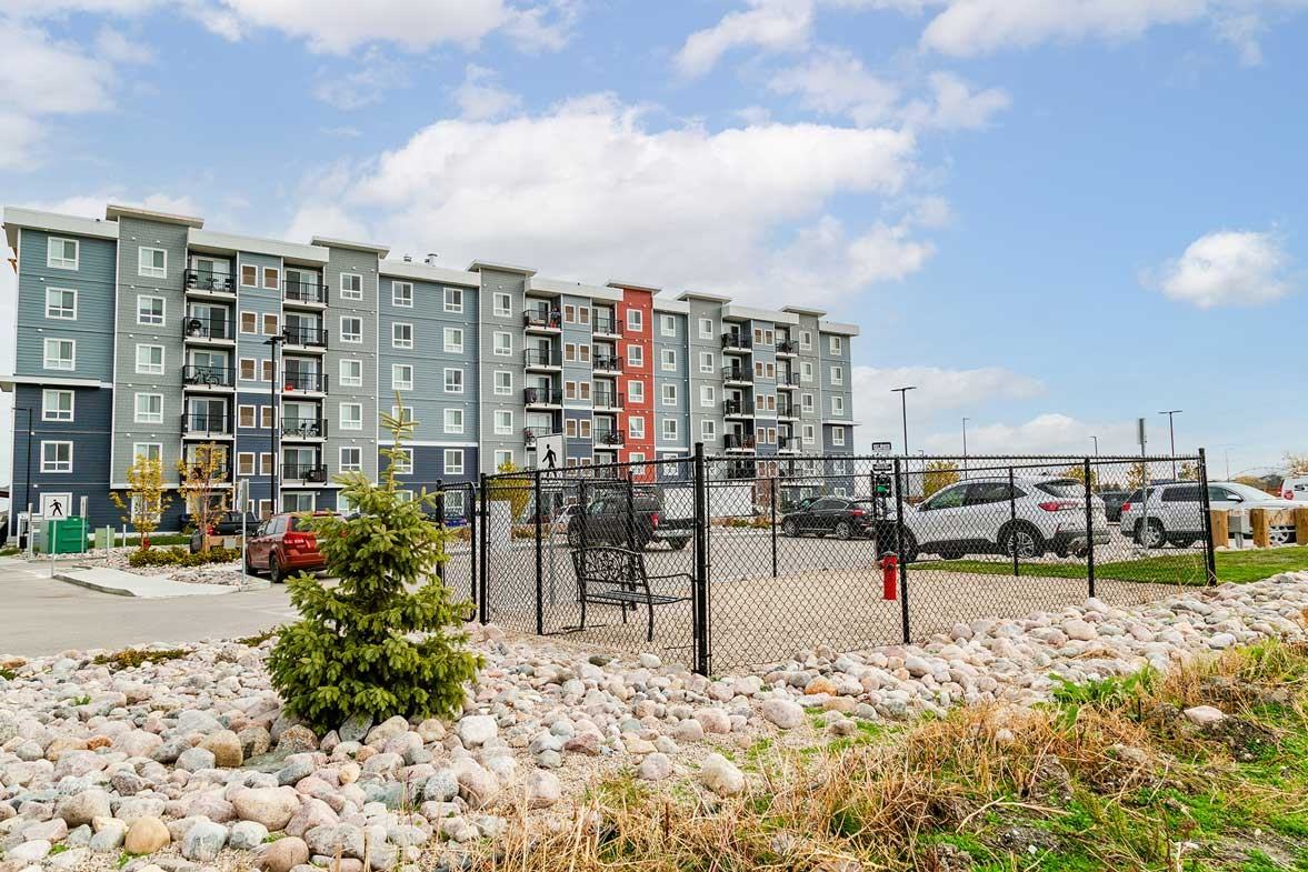Heights Apartments 745 Ballantrae Dr, Winnipeg, MB R3T 6G5