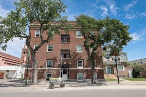 featured image of 217 Sherbrook St