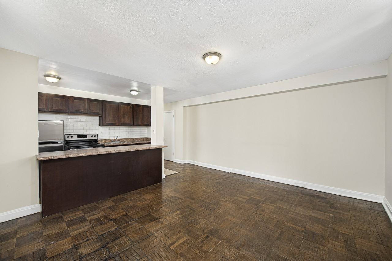 The Fleetwood Apartments 64 St Clair Ave W, Toronto, ON M4V 1N1 Zumper