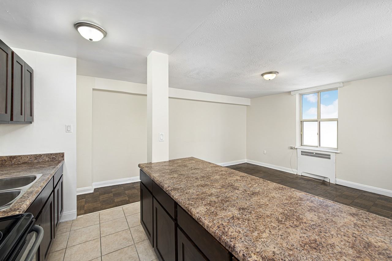 The Fleetwood Apartments 64 St Clair Ave W, Toronto, ON M4V 1N1 Zumper