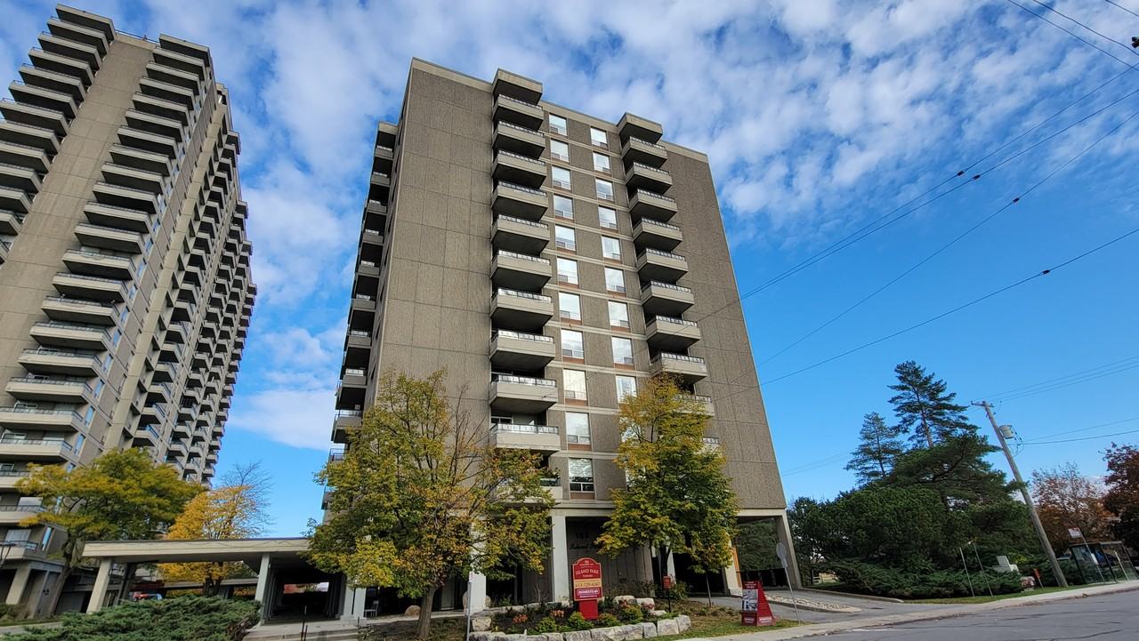 Island Park Towers - Photo 3 of 28