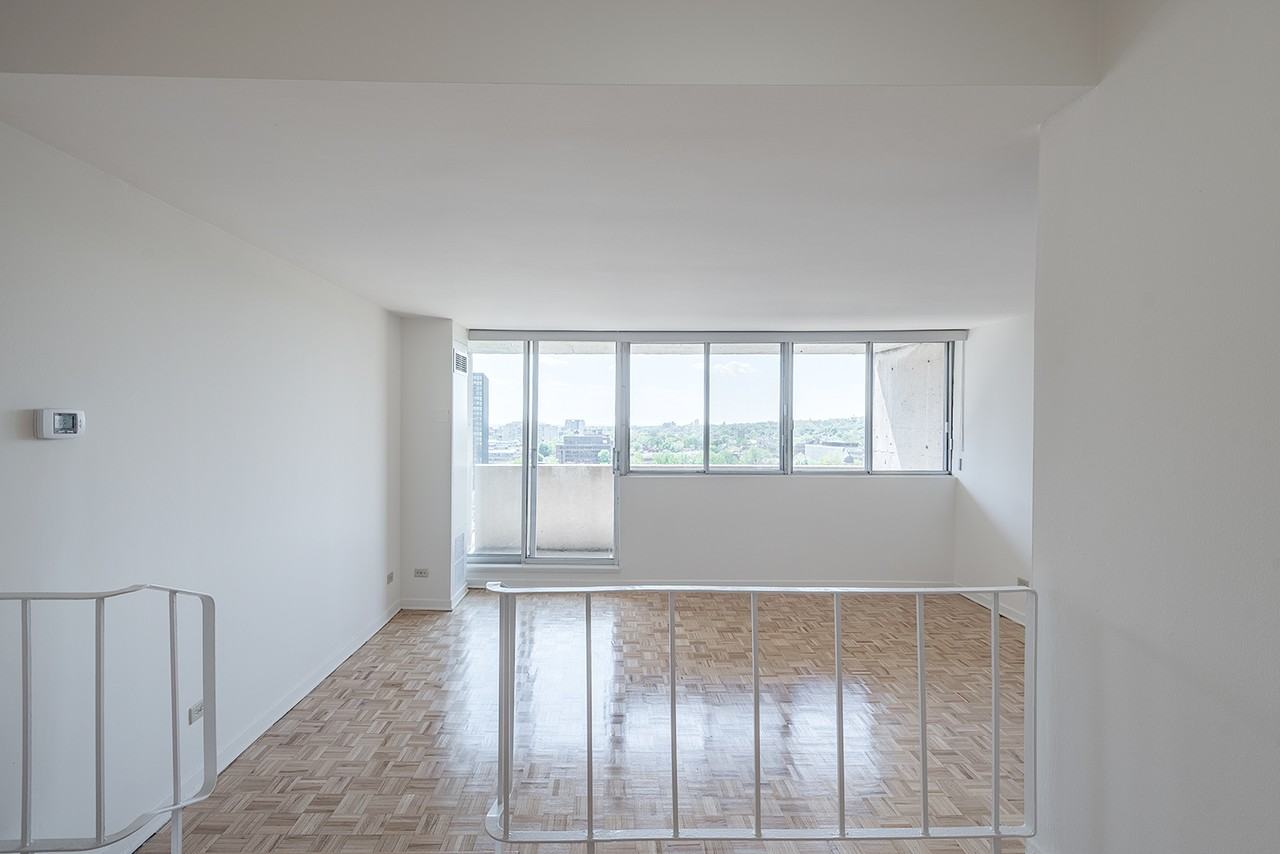 2021 Avenue Atwater - Photo 2 of 17