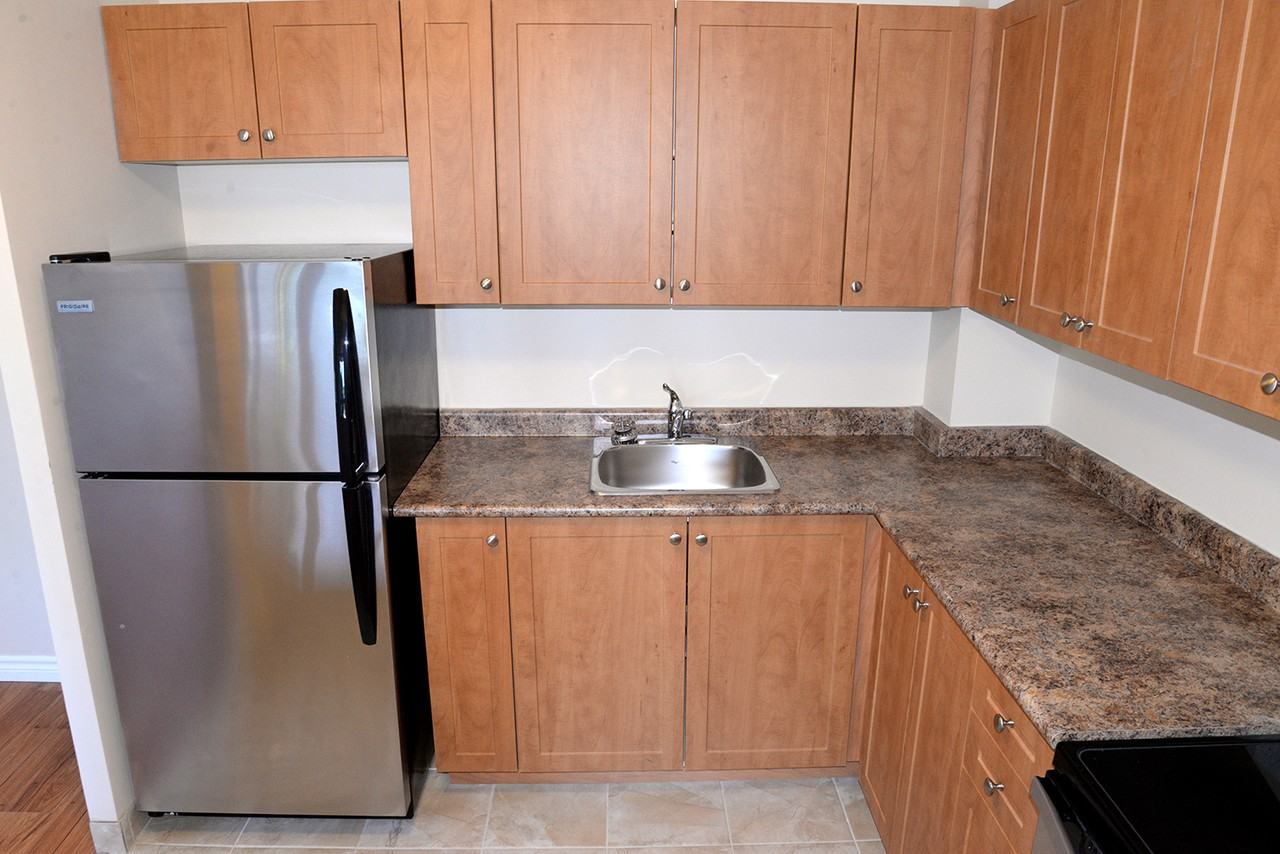 Glengarry Apartments 94 Wright Cres, Kingston, ON K7L 5M3 Zumper