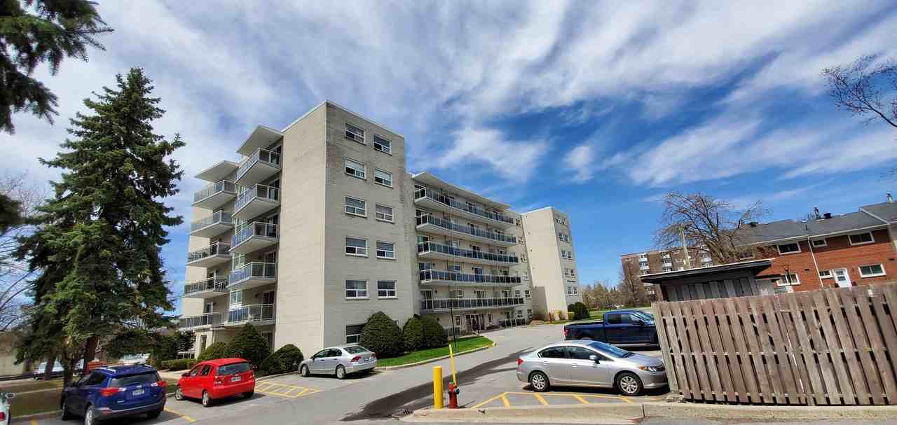 West Park I Apartments 670 Sir John A Macdonald Blvd, Kingston, ON